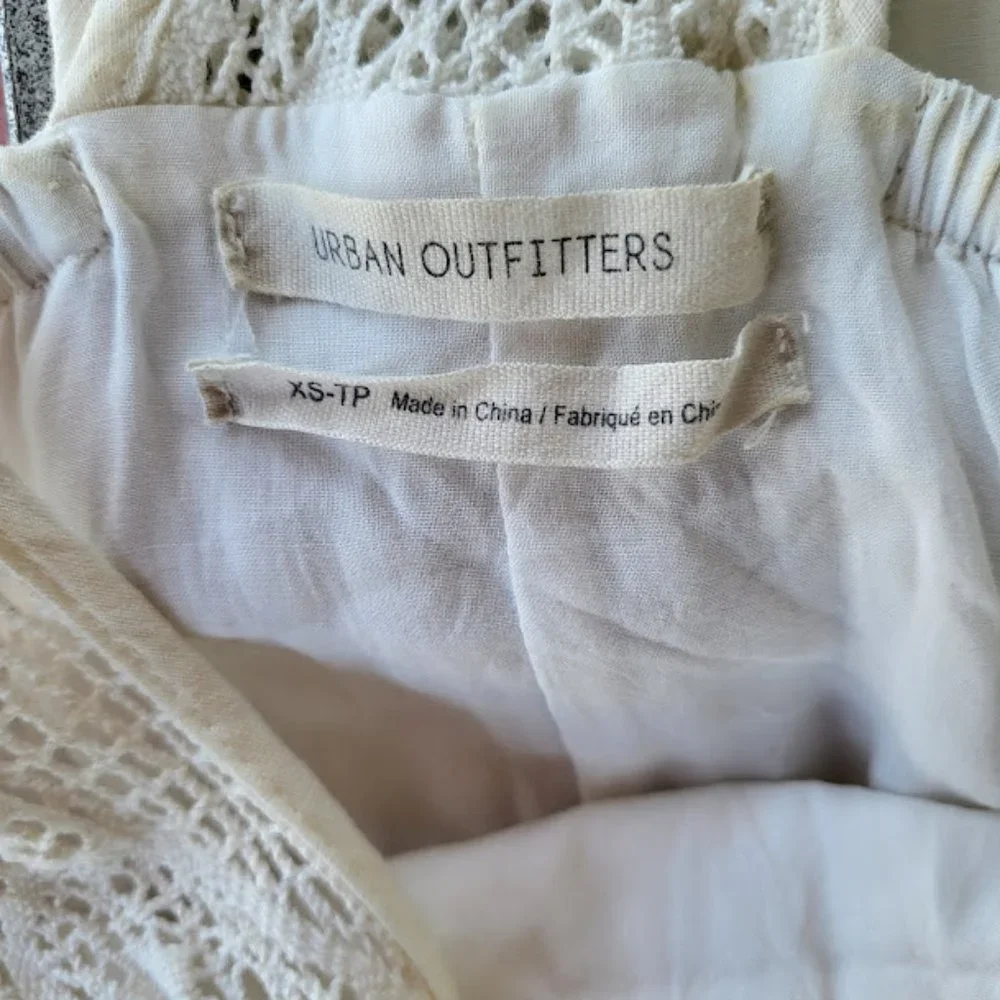 Urban Outfitters‎ White Antoinette Open Back Lace Trim RUffle Hem Midi Dress XS